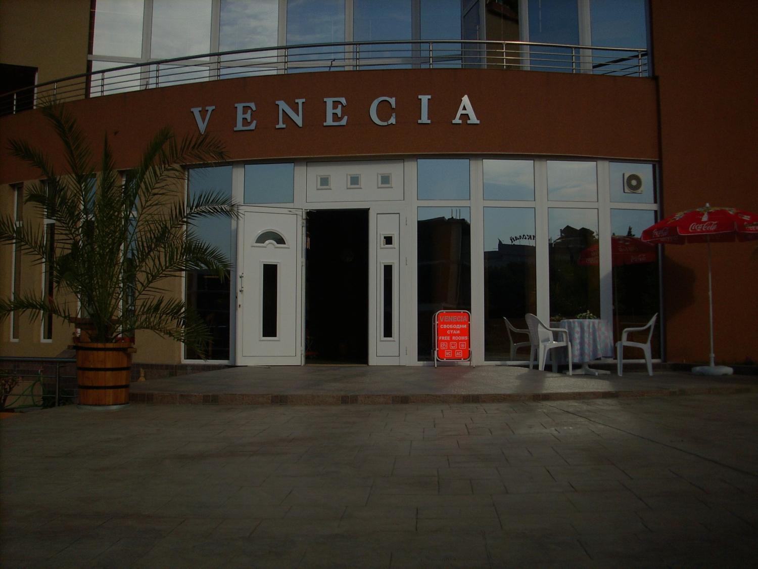 Hotel Venecia Primorsko Eksteriør bilde