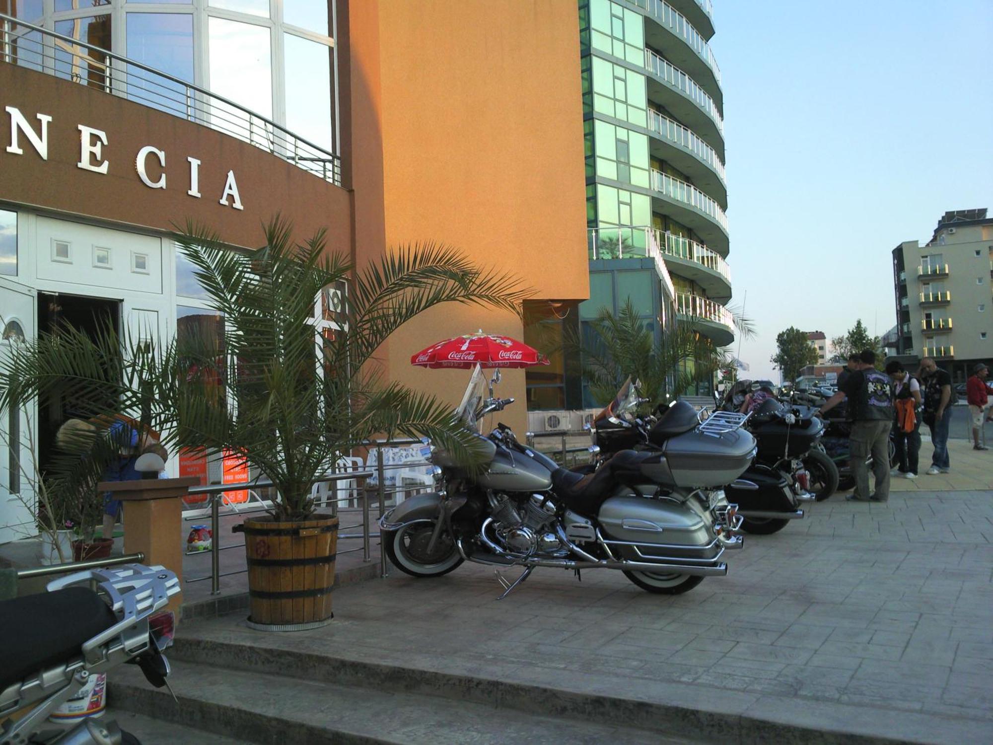 Hotel Venecia Primorsko Eksteriør bilde
